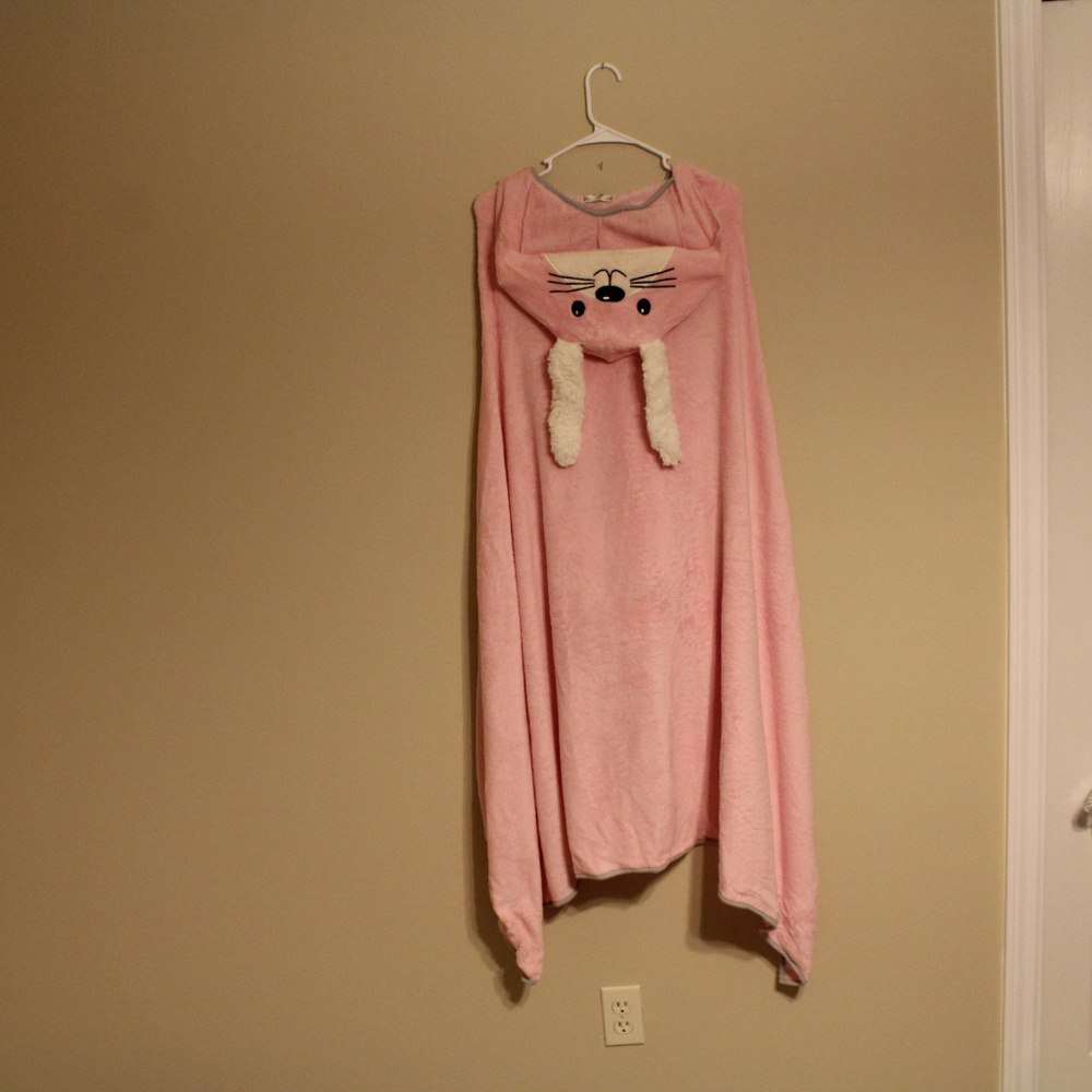 NWT PJ Couture Women's Bunny Hooded Couch Wrap - Picture 5 of 6